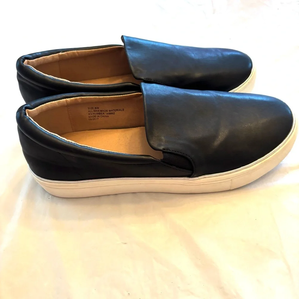 NWOT Torrid Metal trim slip on sneakers black vegan leather SZ 8 W.