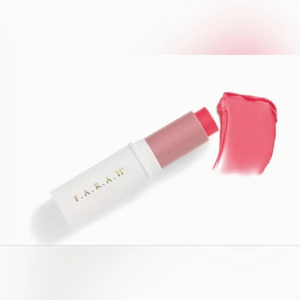 F.A.R.A.H. Creamy Malai Blush Stick In SHE HUNNY, NEW