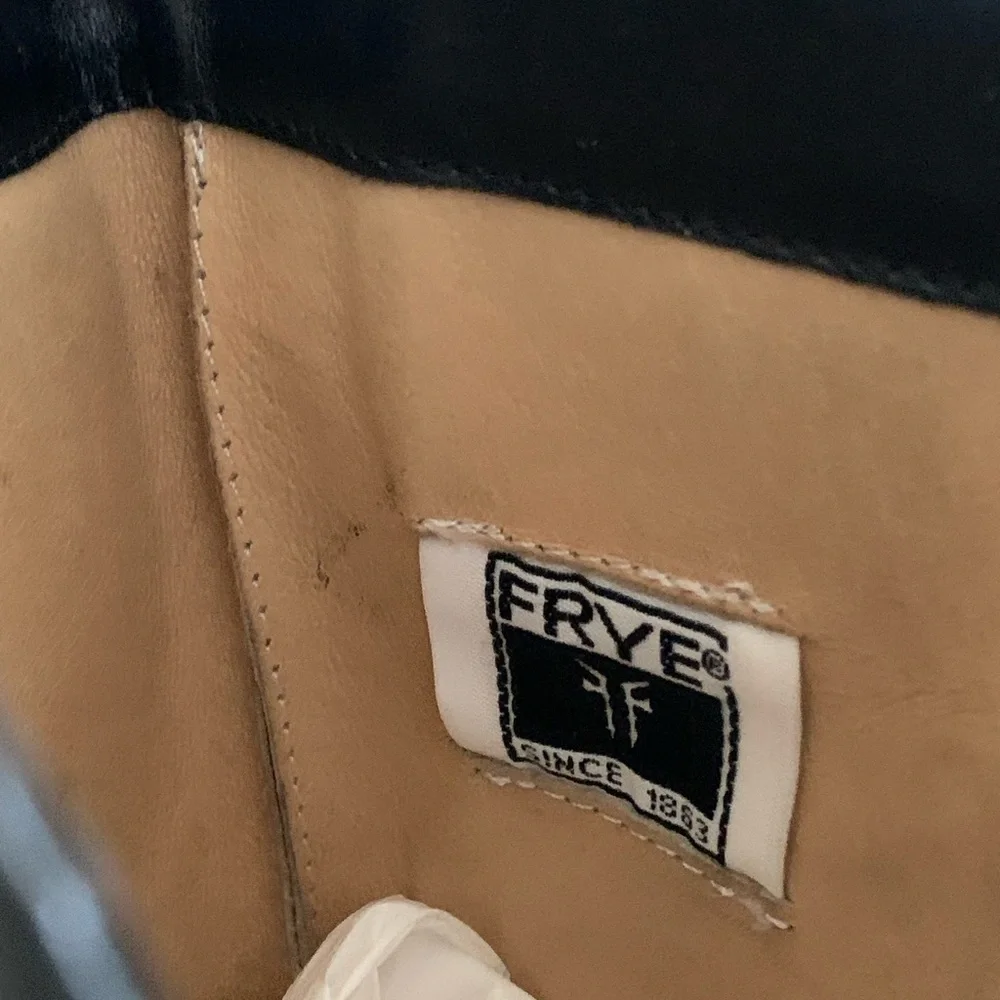 Frye melissa button