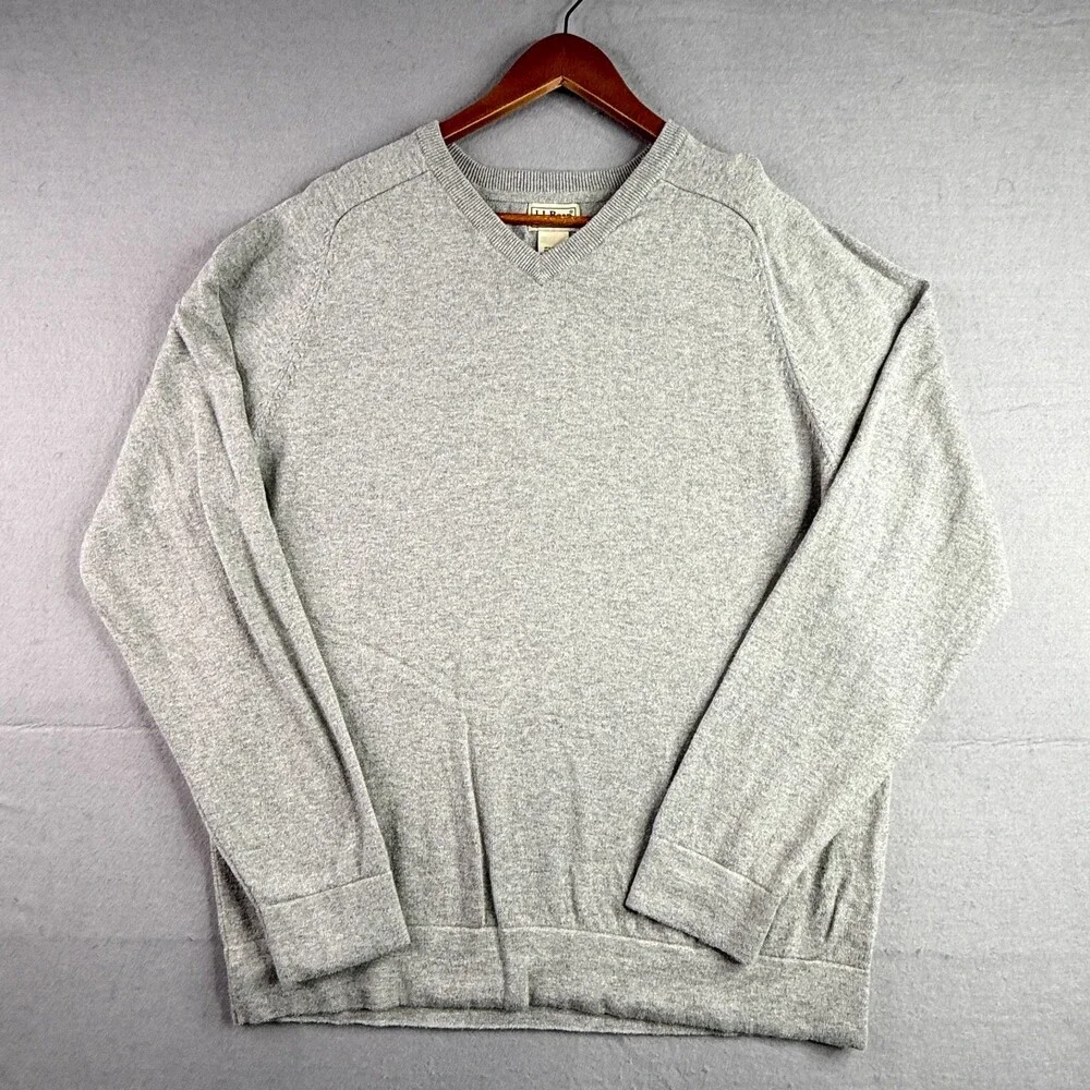 L.L. Bean Men's Gray 95% Cotton 5% Cashmere V-Neck Knit Sweater Size L Regular