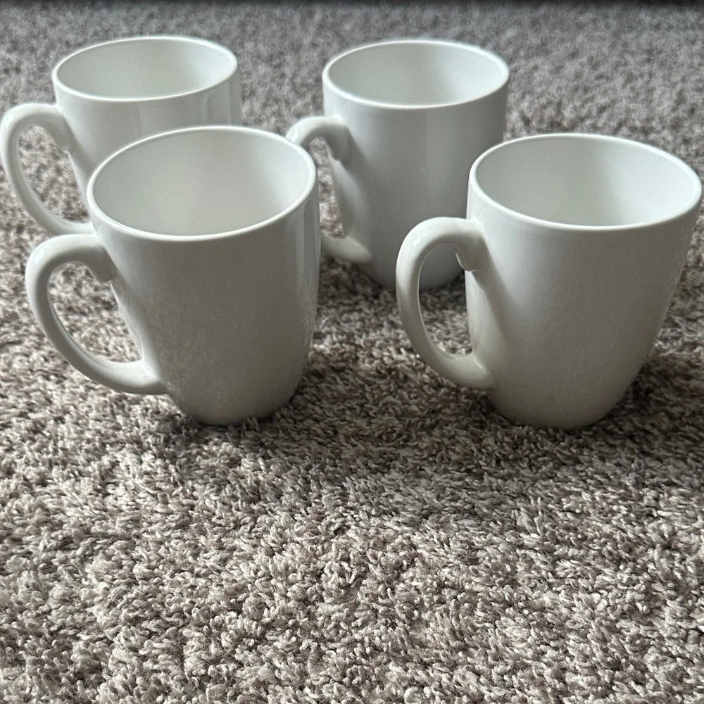 White Mug Set of Four GREAT CONDITION!