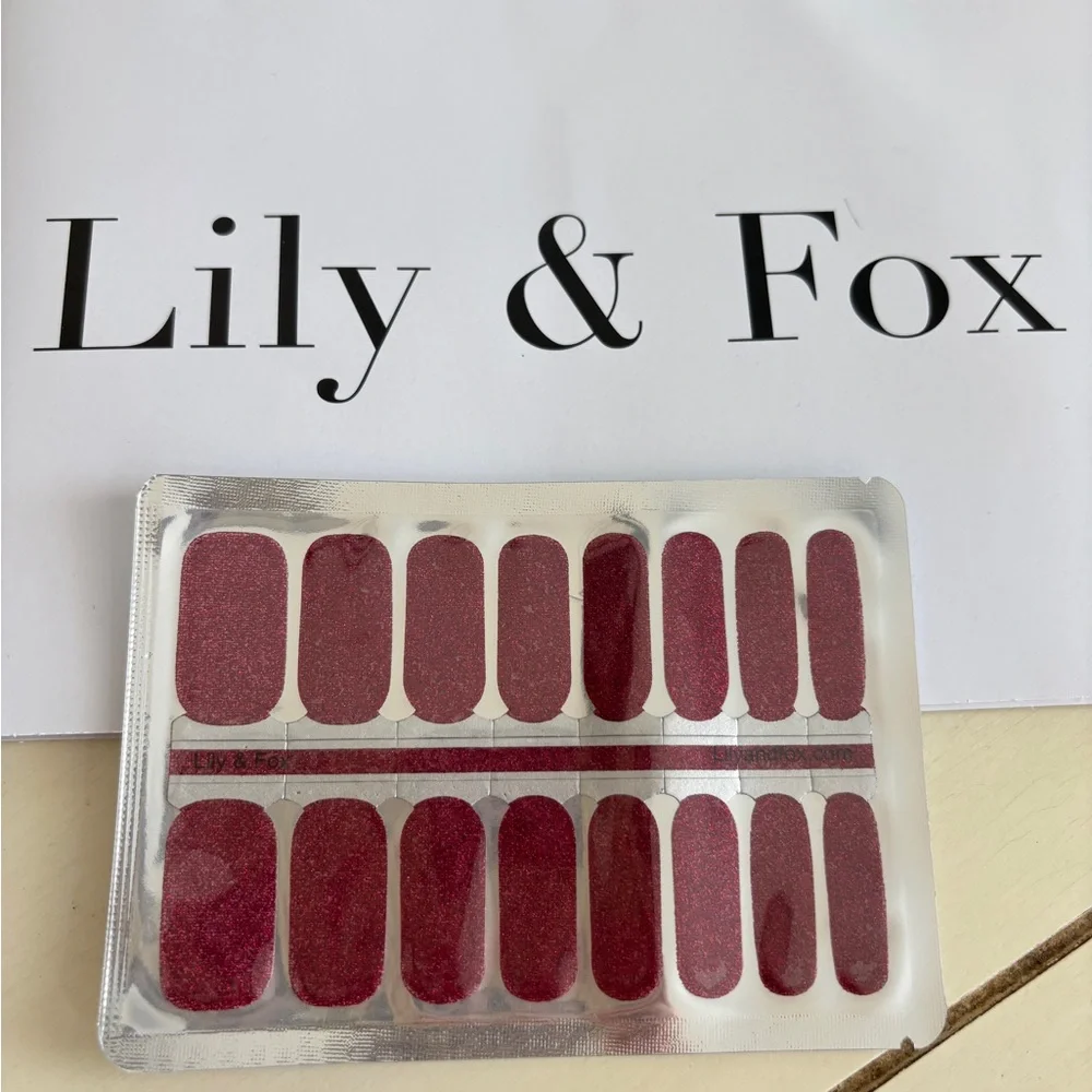 Lily And Fox Nail Polish Strips 16ct. Red Glitter New Without Box