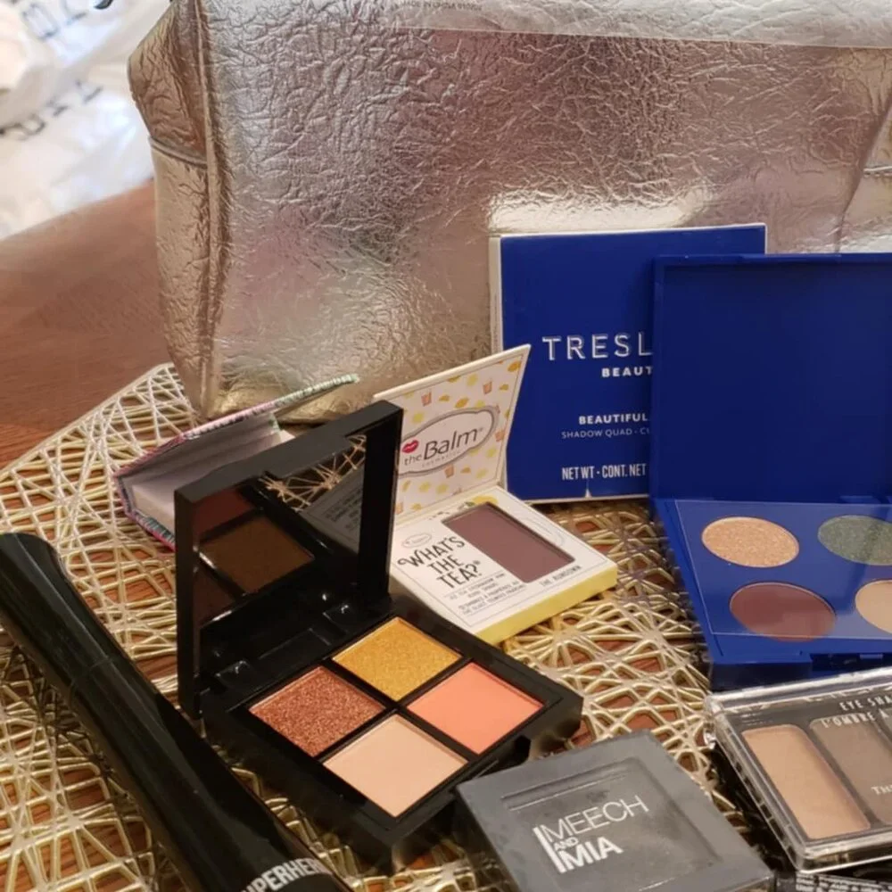Ipsy LOT Eyeshadow Tresluce Meech & Mia, The Balm, Moods, Nice Silver Bag