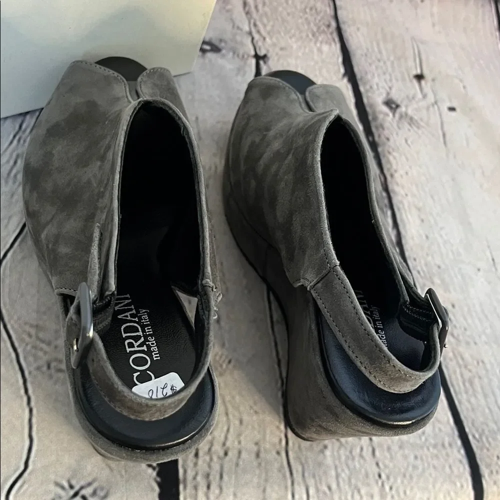 Cordani blue grey