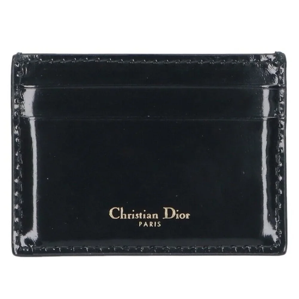 Dior specified compact there