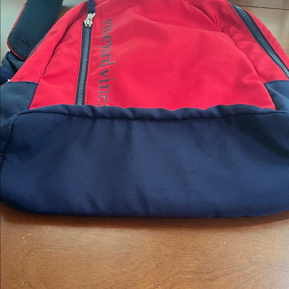 Vineyard Vines eye catching