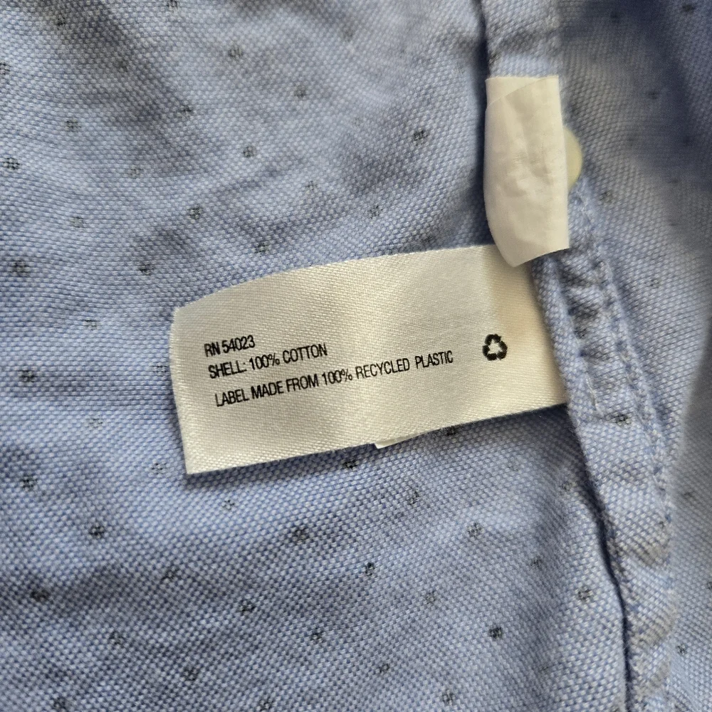 GAP blue button