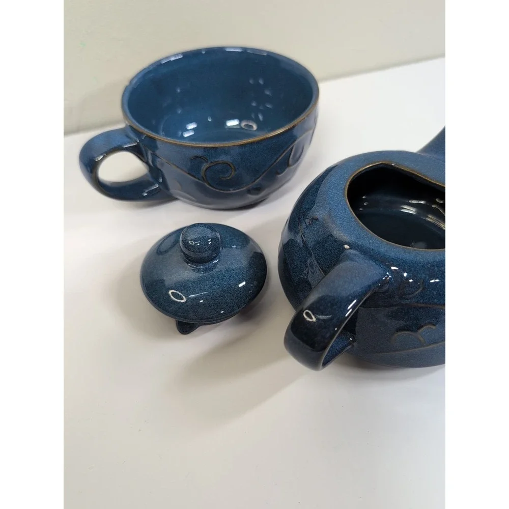 Pier 1 pier teapot