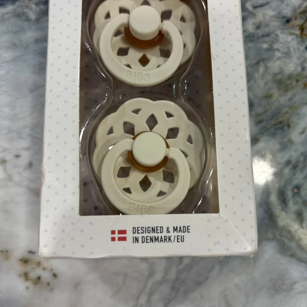 Pack Of 2 Bibs Cream Boheme Natural Denmark Rubber Round Baby Pacifier Size 1