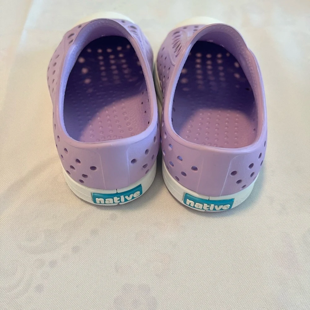 Native Kids Water Shoes - Lavender and White