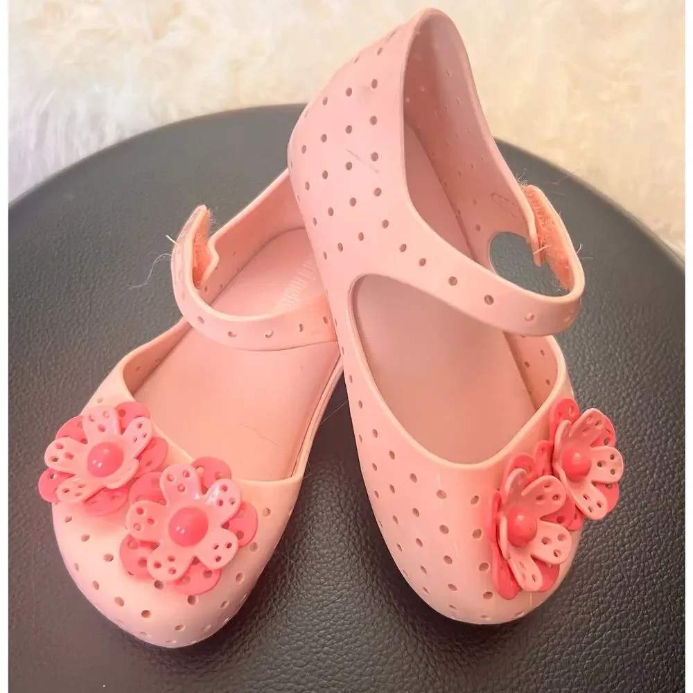 Mini Melissa Furadinha Perforated Flower Mary Jane, Baby Size 8