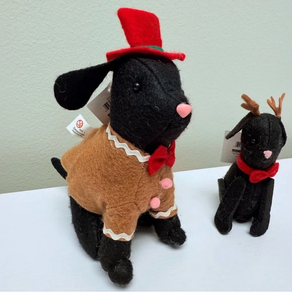 Target Bullseye Playground Set of 2 Holiday Plush Black dogs, Gingerbread, New