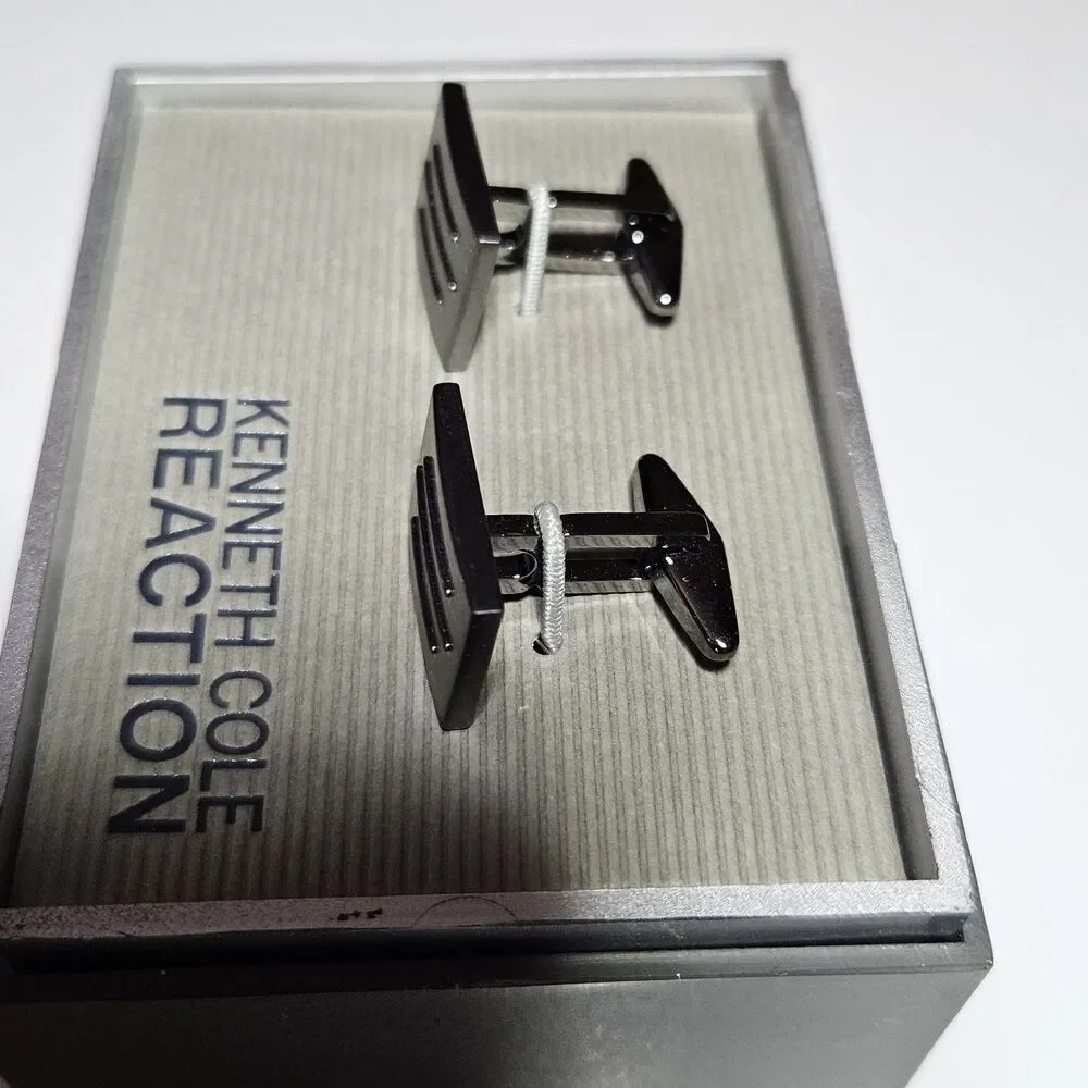 Kenneth Cole Reaction dark silver