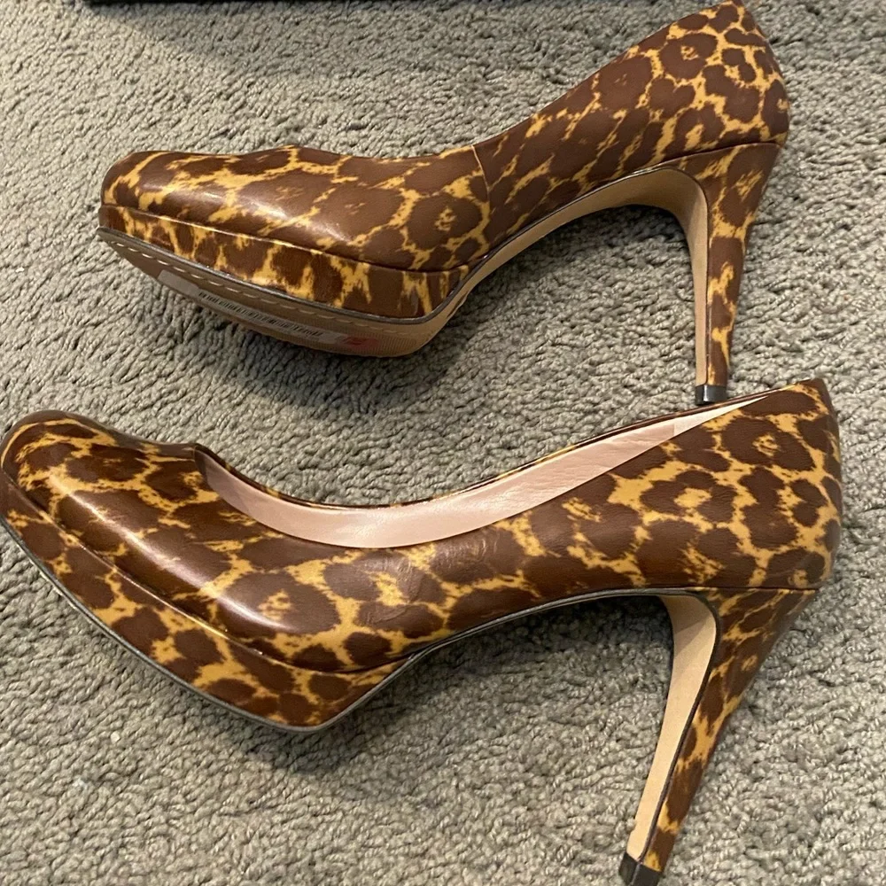 Vince Camuto brand new