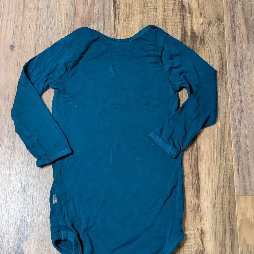 Kyte Baby Long Sleeve Body Suit Size 12-18 Months