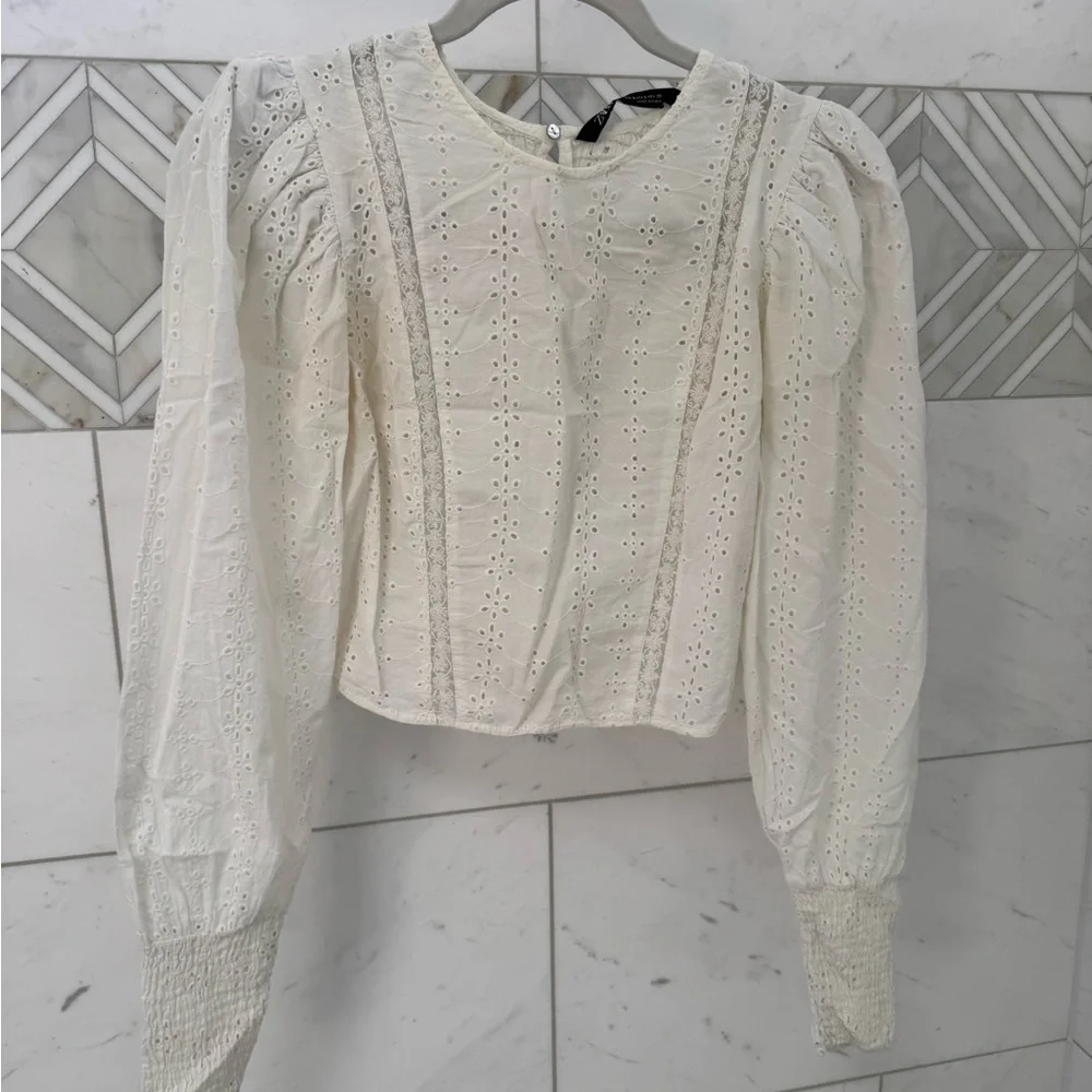 Zara Eyelet Lace Puff-Sleeve Top - White