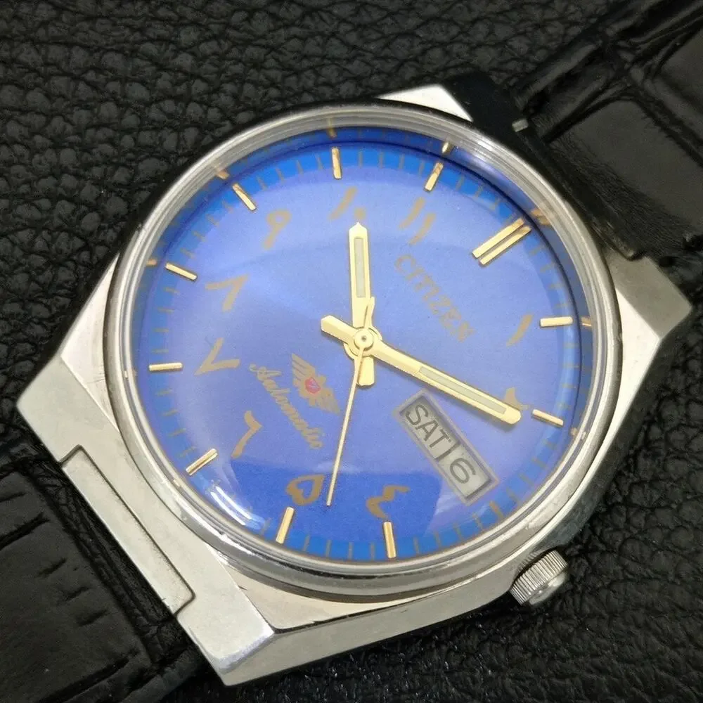 Vintage 1975 Citizen Automatic Mens Silver Watch W/daydate & Gold accents
