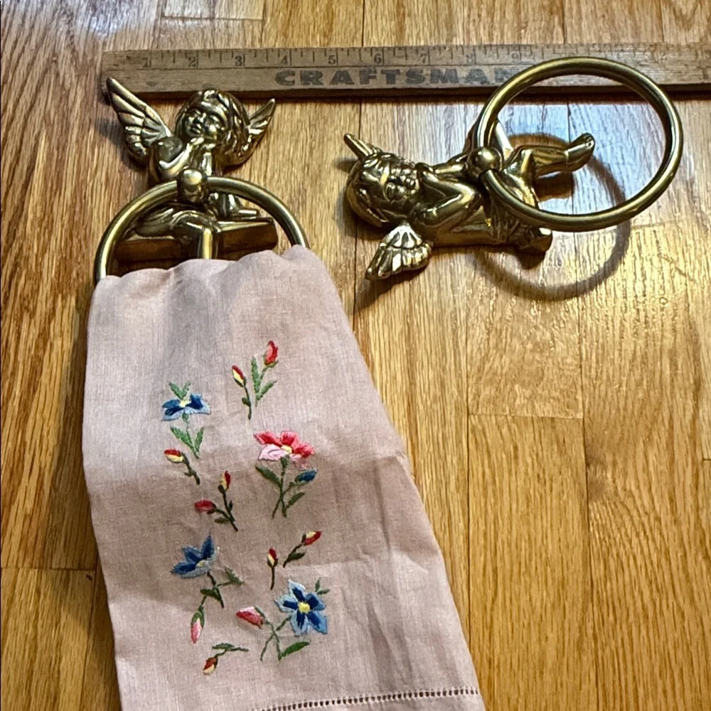 Angel Ring Wall Hooks in Gold – Decorative Cherub Hanging Hooks (Pair)
