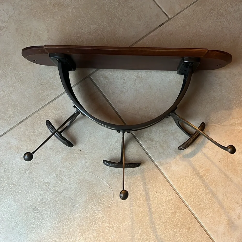 ENGLISH TAVERN WALL COAT RACK