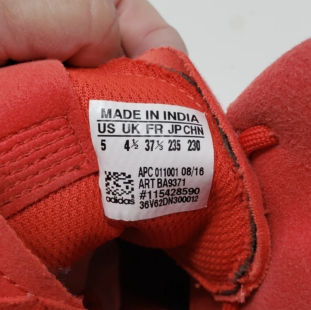 adidas sneakers tubular