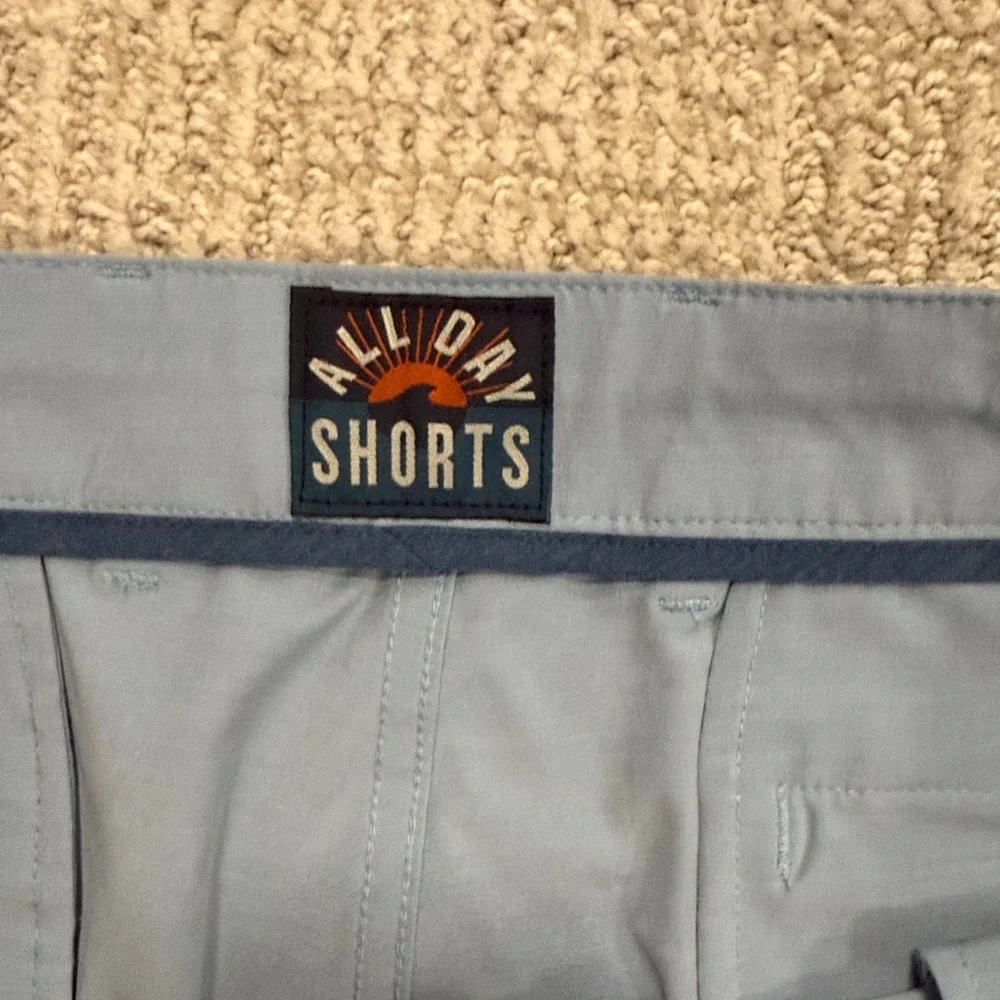 Faherty Light Blue Men's Performance Shorts. Size 36.