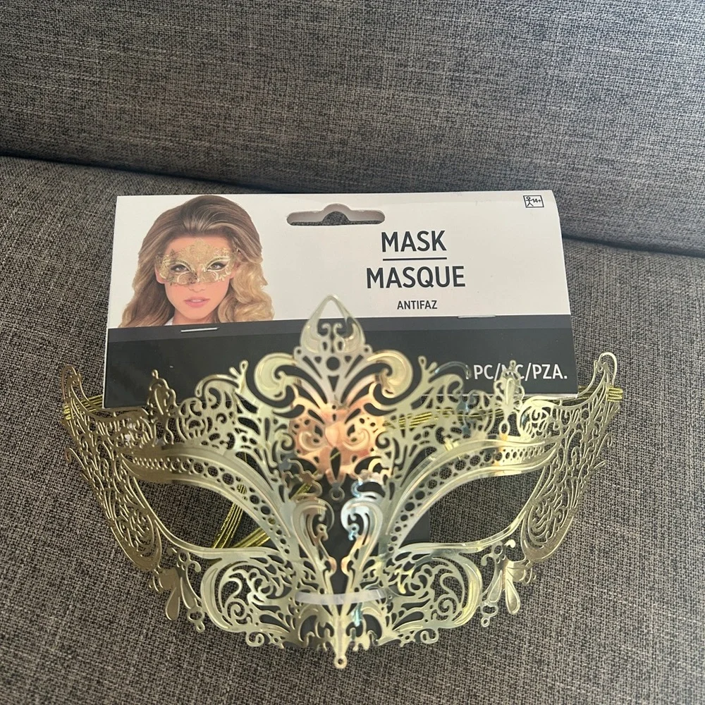 N/A elegant gold