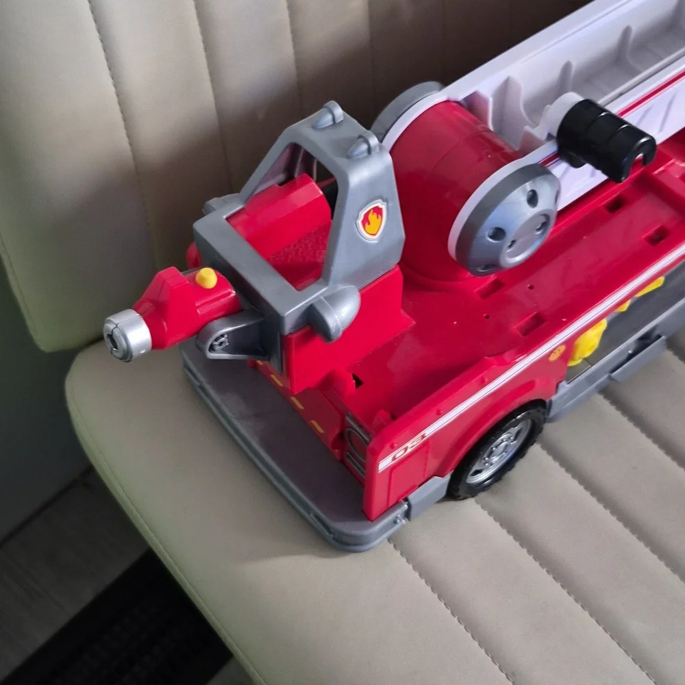 Paw Patrol Marshall Red Kids Fire Truck Toy with Extendable Ladder