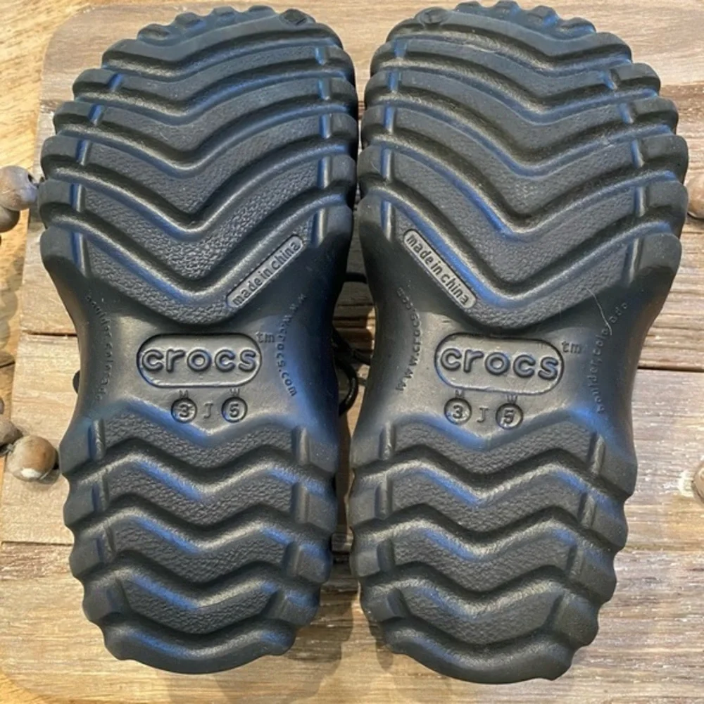 CROCS emblem refer uppers