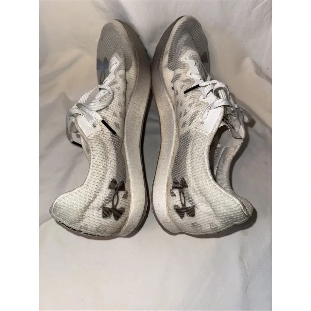 Under Armour Track & Field Spikes Mens Size 11 Shakedown Elite White 3027568-100