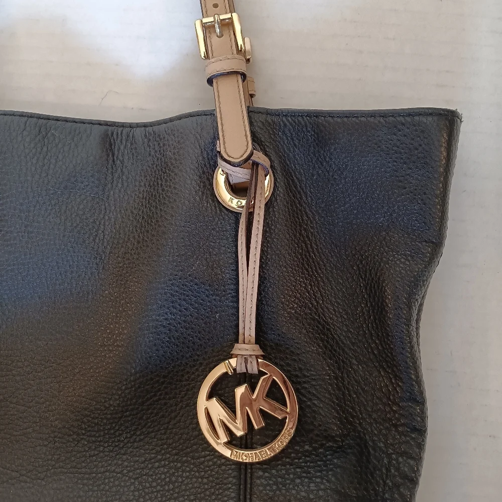 Michael Kors Black and Tan Leather Tote Bag 15