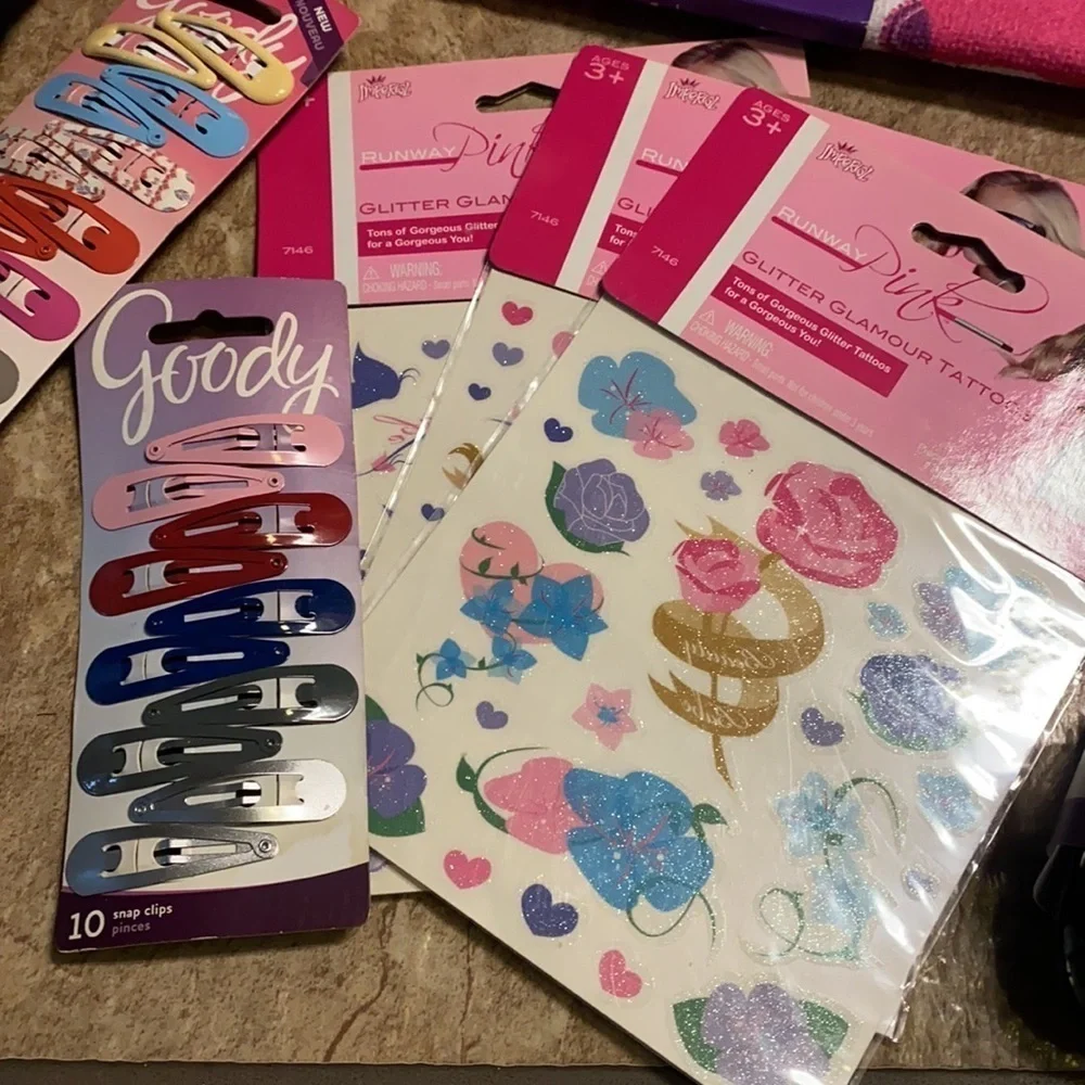 Girl’s Temporary Tattoo/Hair Accessories Bundle Goody Hair Clips Hairbrush