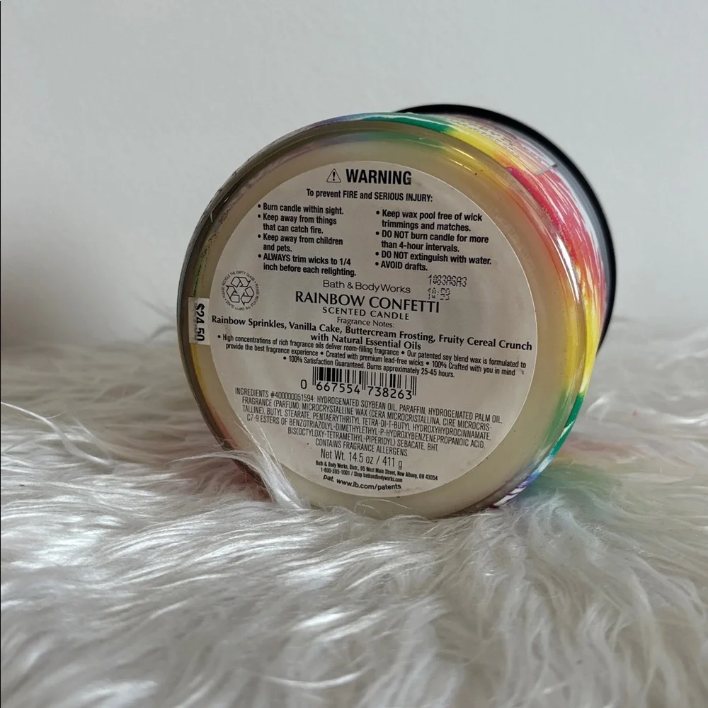 Rare Bath & Body Works Candle 🌈