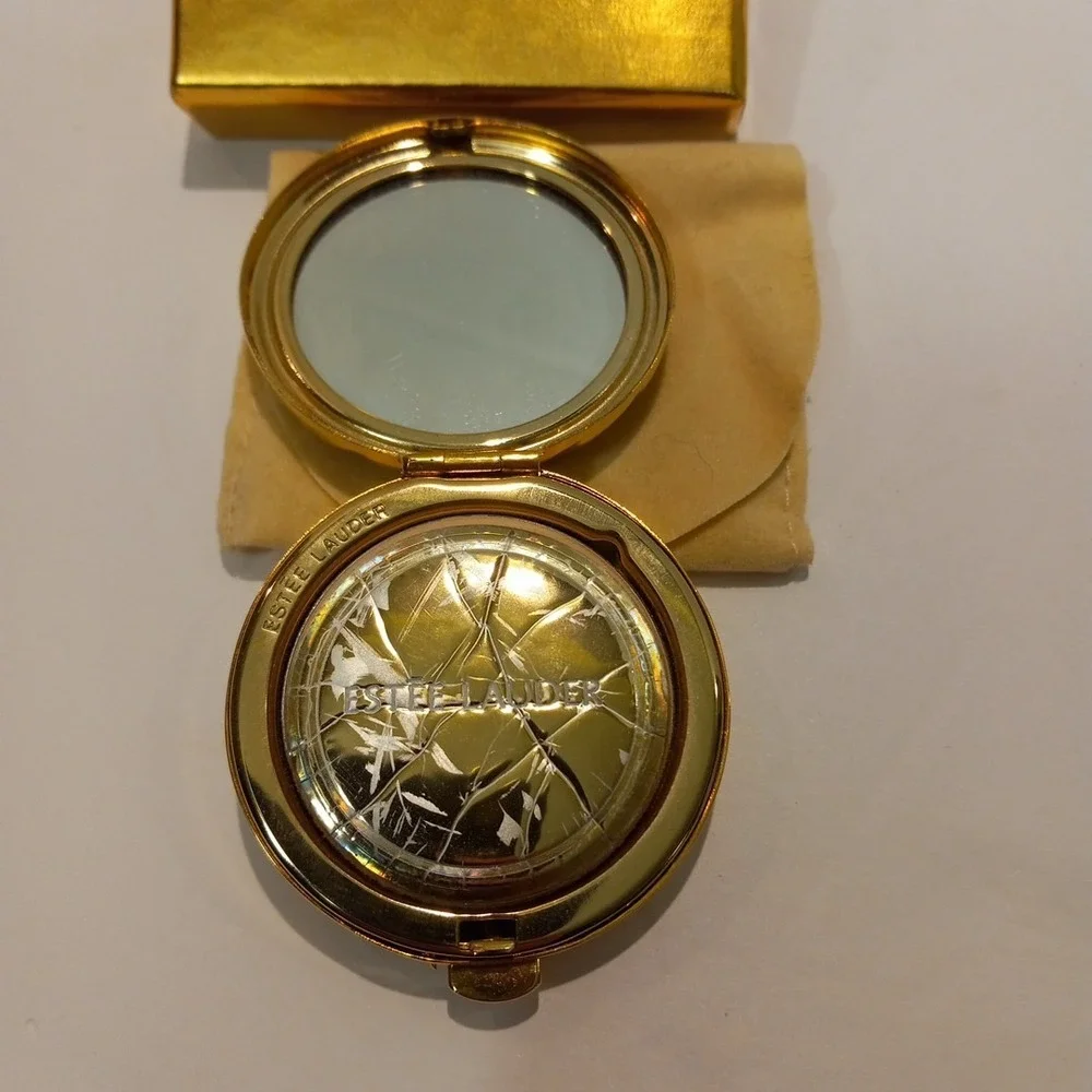 Estee Lauder Golden Love Knot Compact Lucidity 06 Transparent Pressed Powder.