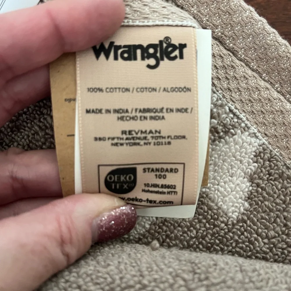 Wrangler bath hand