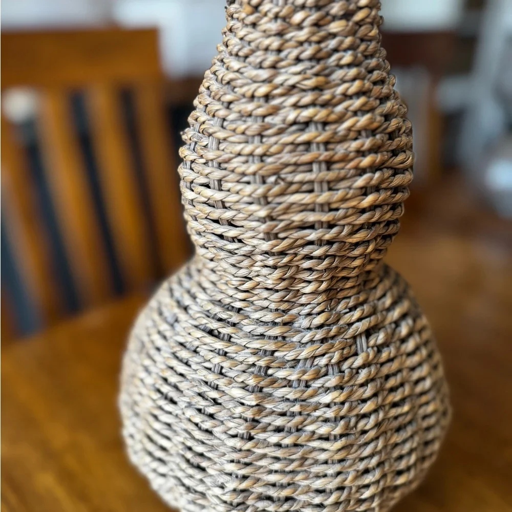 N/A handwoven rattan