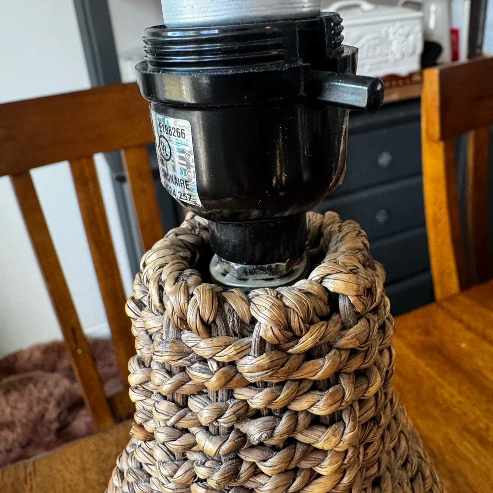 N/A handwoven rattan