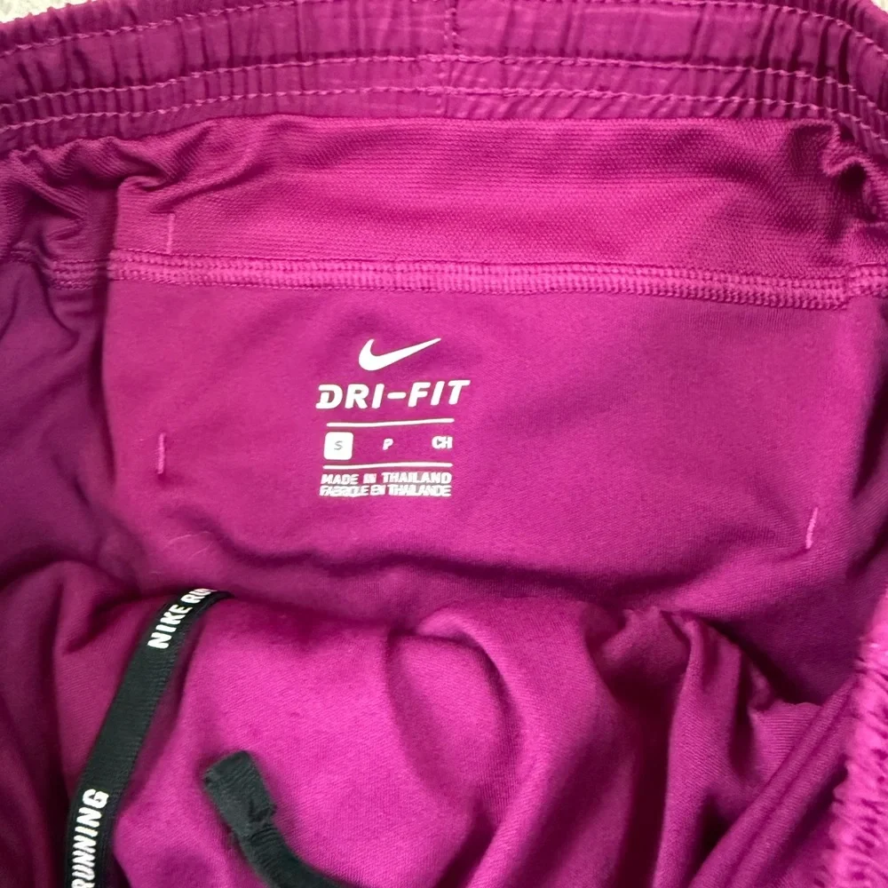 Nike‎ Magenta Shorts