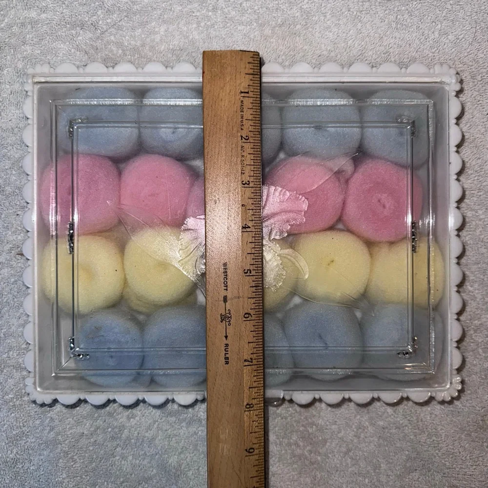 Unbranded vintage plastic