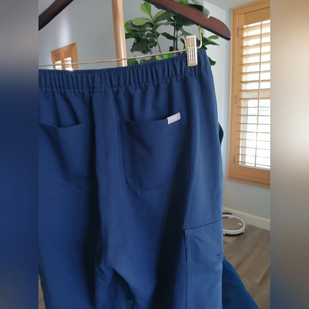 Figs elastic waistband