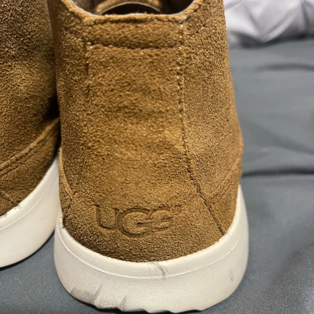 UGG Dustin chukka treadliteTan Suede Chukka Boots
