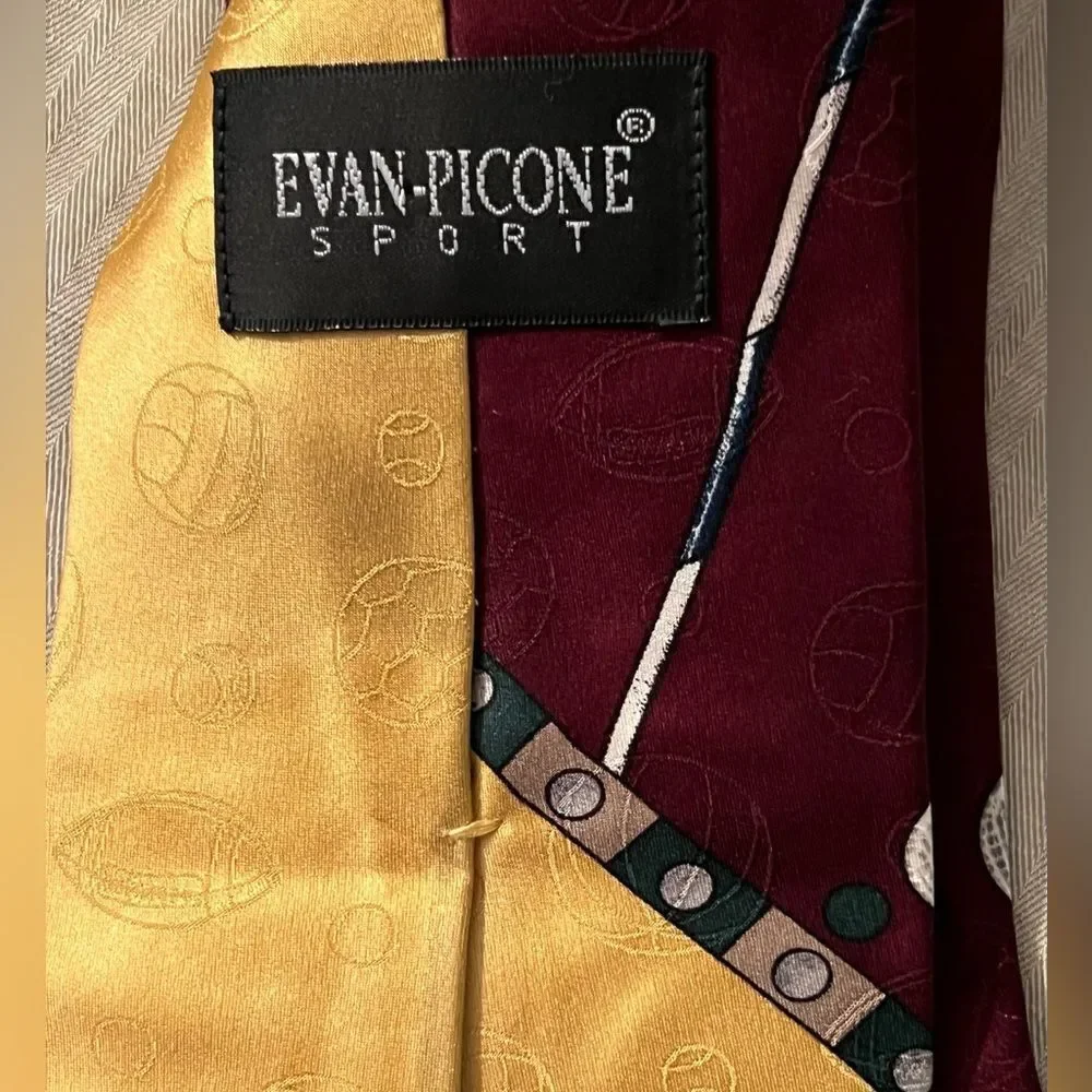 Evan Picone Sport  Mens Silk Tie