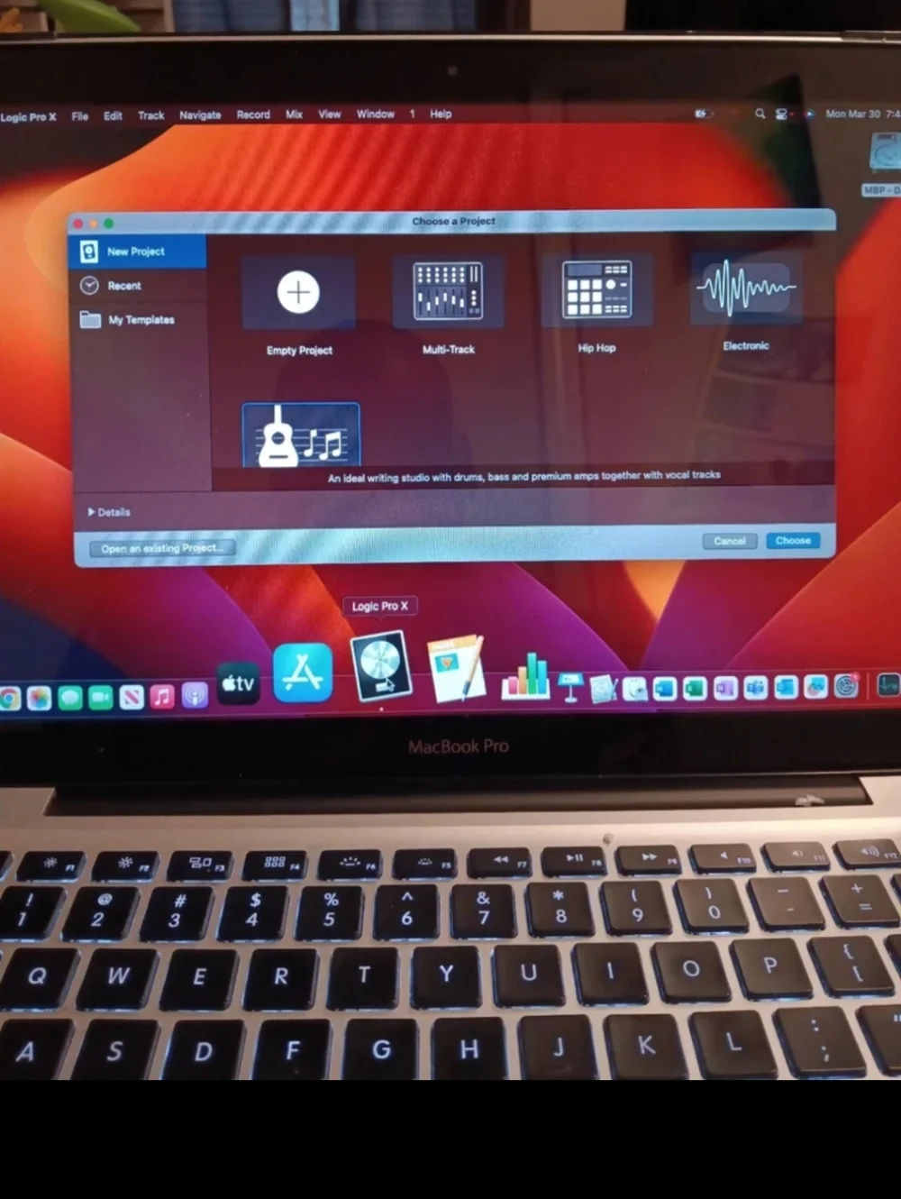 Apple screen size