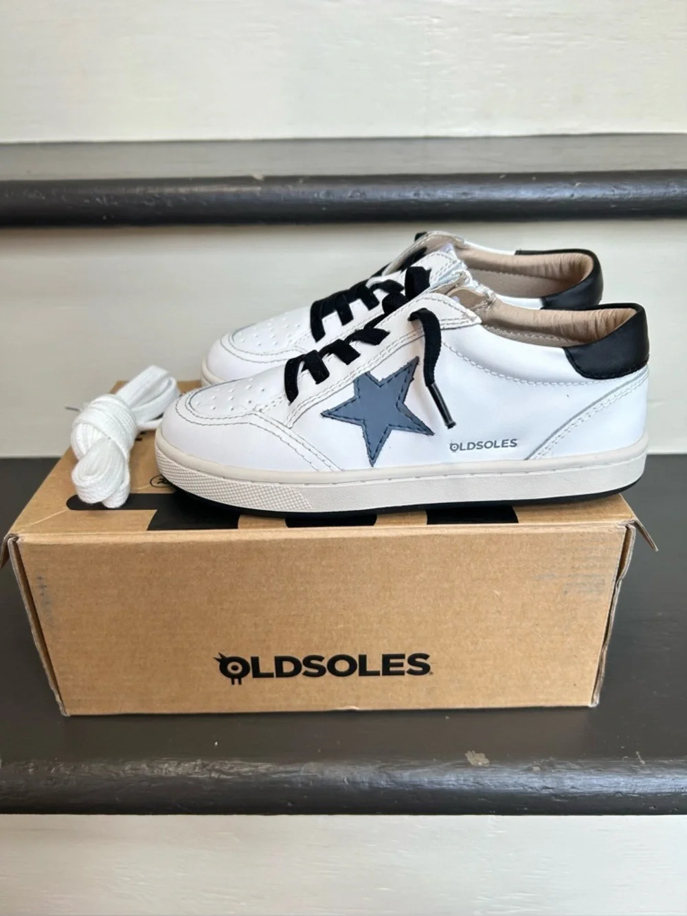 Old Soles white old