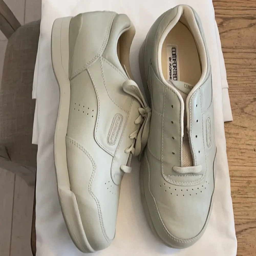 FLORSHEIM DARK CREAM COLORED LEATHER SNEAK…