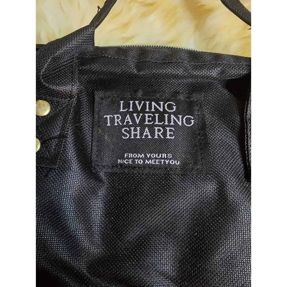 living traveling share living traveling
