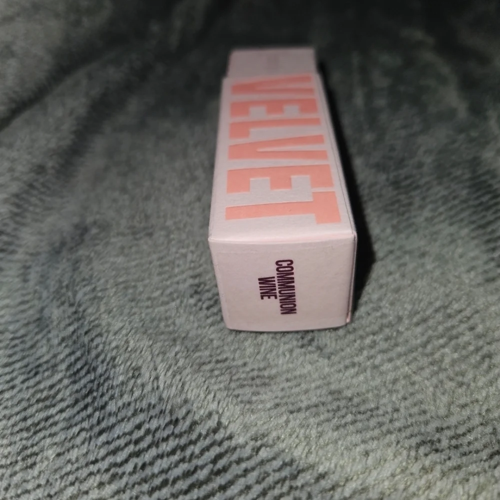 Jeffree Star Velvet Trap Lipstick Communion Wine Full Size 4g NEW