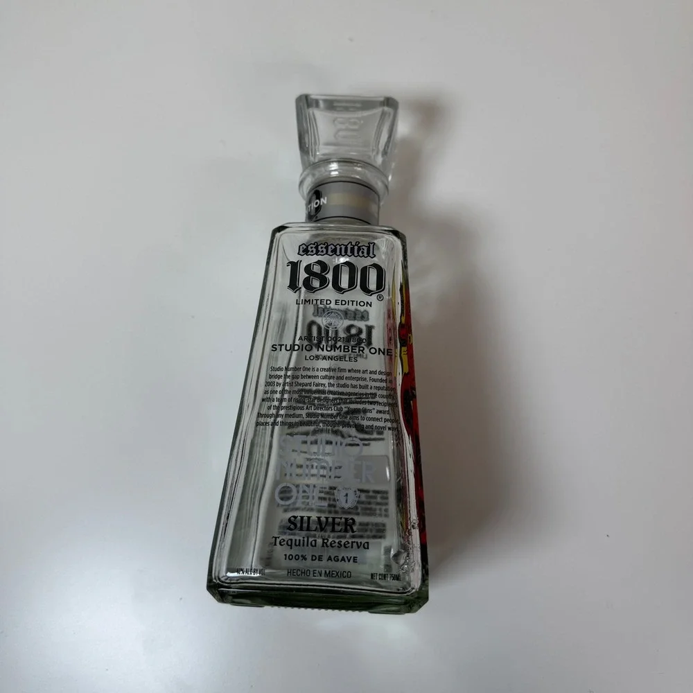 1800 Tequila excellent preowned