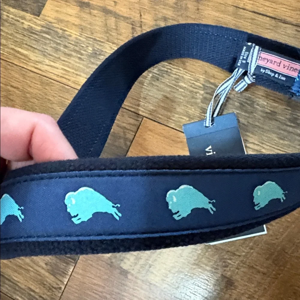 Vineyard Vines smoke bison size