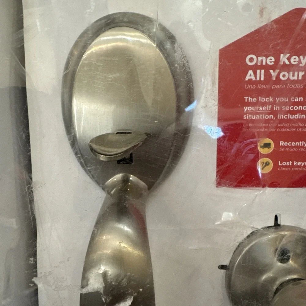 Kwikset Dakota Satin Nickel Door Lock Set with SmartKey Security‎ 96870-090