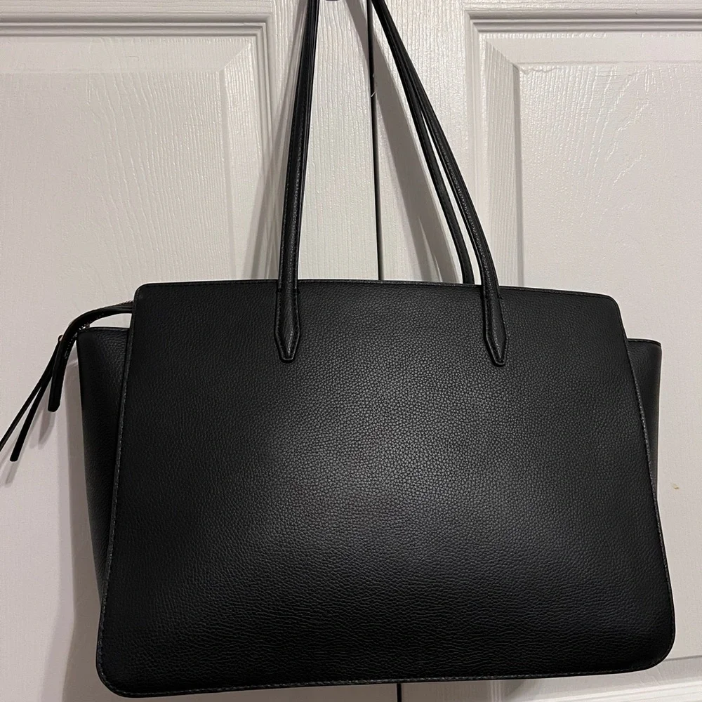 TORY BURCH Robinson Leather Tote. Black. NWOT